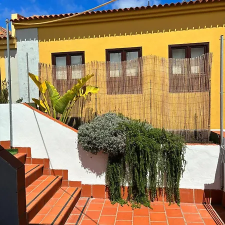 Agradable Casa Con Terraza 아파트 *